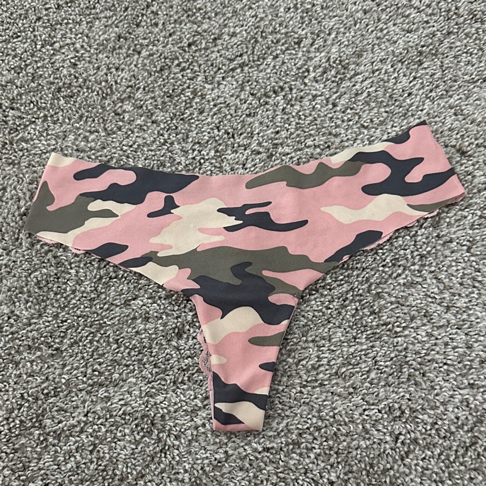 PINK Victoria’s Secret Pink Camo Seamless Thong Panty